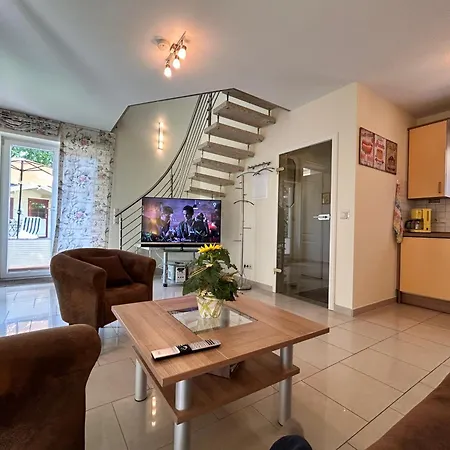 Holiday home Modernes 5-sterne-ferienhaus Im Maisonettenstil In